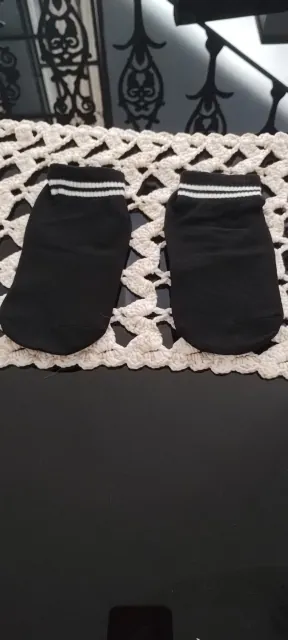 Ankle Pilates grip socks photographed by Camila R., verified buyer