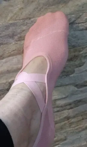 Ballet Pilates grip socks photographed by Bianca F., verified buyer