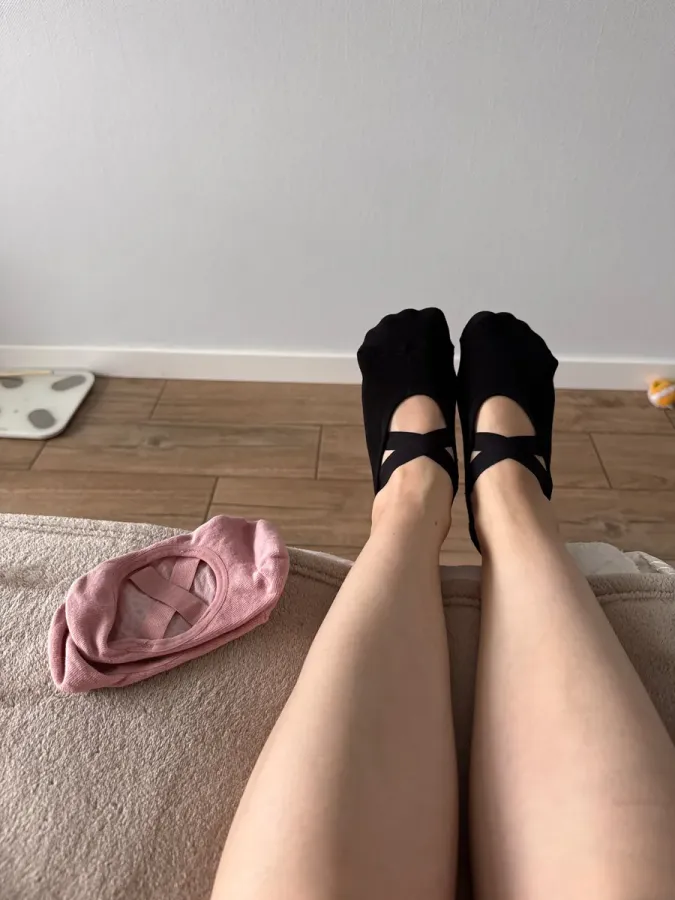 Ballet Pilates grip socks photographed by Anna V., verified buyer